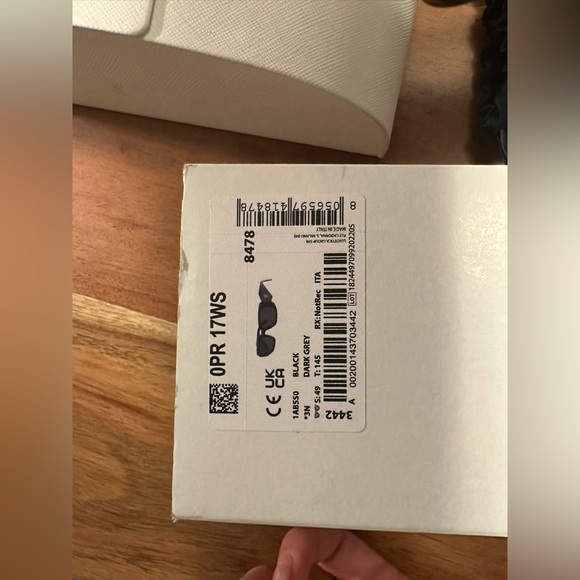 Authentic Prada sunglasses - Picture 7 of 8